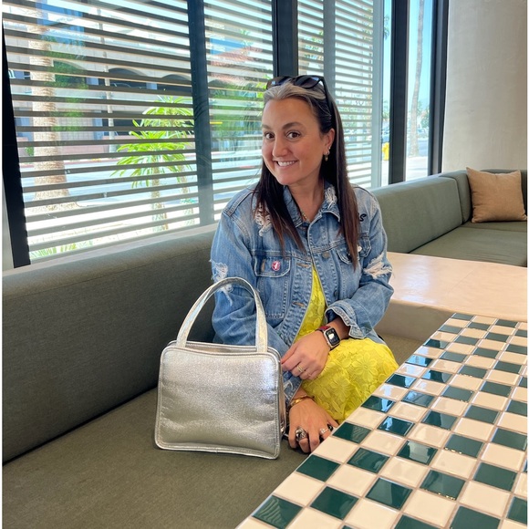 Meet your Posher, Lindsay - Picture 2 of 3